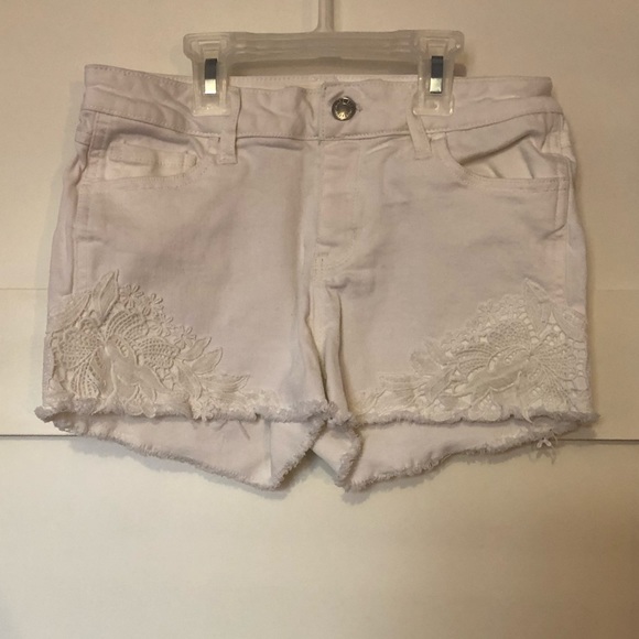 White denim shorts with lace details - Picture 1 of 4